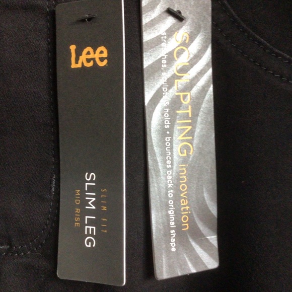 Women's Sculpting Fit Slim Leg Pull-On Jean - Picture 8 of 12